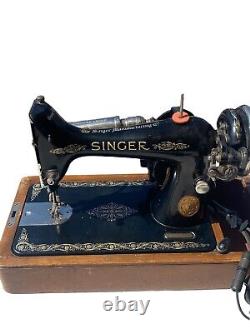 Machine à coudre Antique Singer 99k de 1922 avec boîtier en bois courbé, pédale et lumière #Y699798.