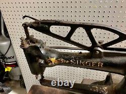 Machine à coudre Antique Singer Cobbler 29-4 avec support