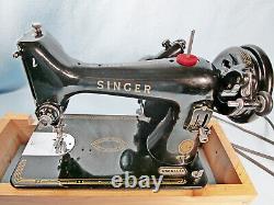 Machine à coudre SINGER 99 de 1955 - Robuste - Excellent état - Entièrement révisée