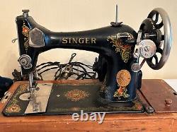 Machine à coudre SINGER ANTIQUE de 1911 avec boîtier en bois, numéro de série #958624