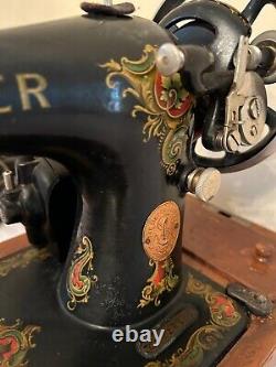 Machine à coudre SINGER ANTIQUE de 1911 avec boîtier en bois, numéro de série #958624