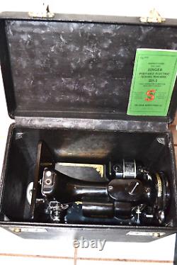 Machine à coudre SINGER FEATHERWEIGHT 221 TRÈS PROPRE AVEC COFFRET ET ACCESSOIRES 20 avril 1948