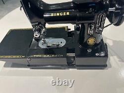 Machine à coudre SINGER Featherweight 222k complète avec de nombreux accessoires + étui