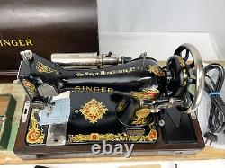 Machine à coudre Singer 128 Vintage Heavy Duty avec service dans un boîtier en bois cintré La Vencedora