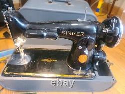 Machine à coudre Singer 201-2 AF196960 avec boîtier