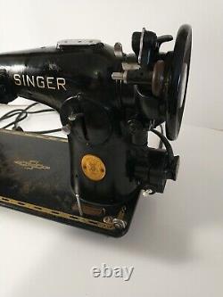 Machine à coudre Singer 201 avec pédale et lumière, numéro de série AH832099, fonctionne en 1948