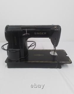 Machine à coudre Singer 301 à aiguille inclinée des années 1940 #J2285