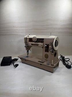 Machine à coudre Singer 401a avec pédale Idéale pour le patchwork! Vintage Testée