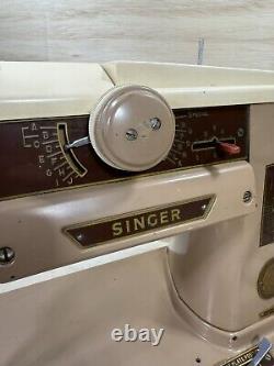 Machine à coudre Singer 401a avec pédale Idéale pour le patchwork! Vintage Testée