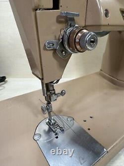 Machine à coudre Singer 401a avec pédale Idéale pour le patchwork! Vintage Testée