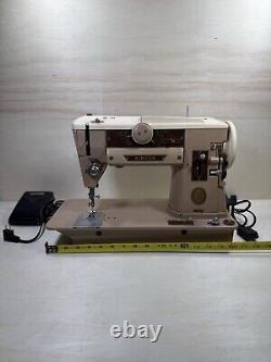 Machine à coudre Singer 401a avec pédale Idéale pour le patchwork! Vintage Testée