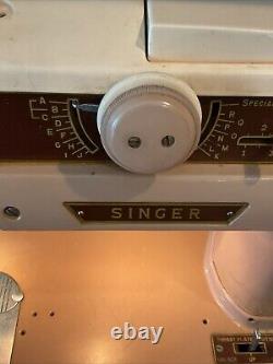 Machine à coudre Singer 401a avec pédale idéale pour le quilting ! Vintage testé