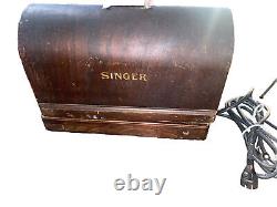 Machine à coudre Singer Antique de 1925 avec boîtier en bois portable ? Fonctionne parfaitement