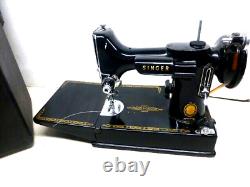 Machine à coudre Singer Featherweight 221 de 1957 Am700098 Superbe - Fonctionne très bien