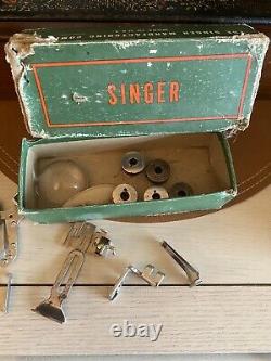 Machine à coudre Singer Modèle 66 Red Eye de 1912 ! Moteur, lumière, boîtier en bois ! FONCTIONNE