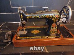 Machine à coudre Singer Modèle 66 Red Eye de 1920 avec étui en bois courbé G8003143 en état de fonctionnement