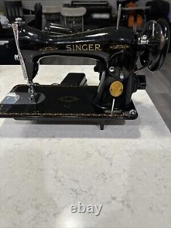 Machine à coudre Singer antique AG893238 en excellent état, prête à l'emploi, entièrement opérationnelle