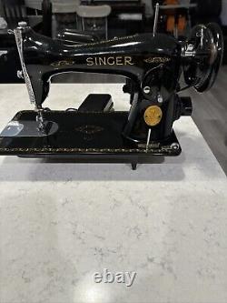 Machine à coudre Singer antique AG893238 en excellent état, prête à l'emploi, entièrement opérationnelle