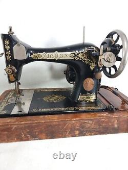 Machine à coudre Singer antique modèle 1910 #28 - Huilée et testée