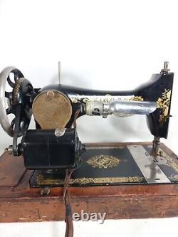 Machine à coudre Singer antique modèle 1910 #28 - Huilée et testée