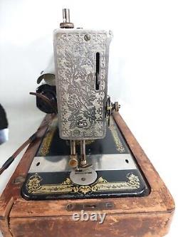 Machine à coudre Singer antique modèle 1910 #28 - Huilée et testée