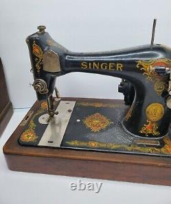 Machine à coudre Singer antique vintage avec boîtier en bois et sans pédale