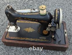 Machine à coudre Singer de 1929 avec boîtier à dôme et accessoires EN L'ÉTAT, pièces