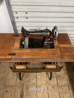 Machine à coudre Singer modèle 27 Vintage de 1912 G1706681