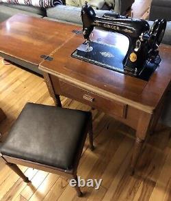 Machine à coudre Singer modèle 66 série AH de 1948 fonctionne avec table, banc et extras