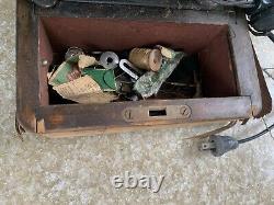 Machine à coudre Singer modèle 99K de 1918 avec boîtier en bois courbé, numéro de série F8355865