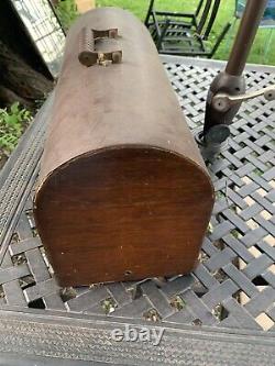 Machine à coudre Singer modèle 99K de 1918 avec boîtier en bois courbé, numéro de série F8355865