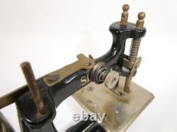 Machine à coudre Singer vers 1920