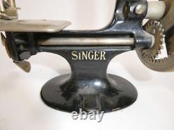 Machine à coudre Singer vers 1920