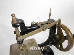 Machine à coudre Singer vers 1920