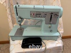 Machine à coudre Singer vintage modèle 348 bleu œuf de robinet avec pédale et étui