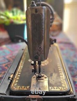 Machine à coudre Vintage Antique SINGER Lotus 1906 Model 66 avec étui H1162981