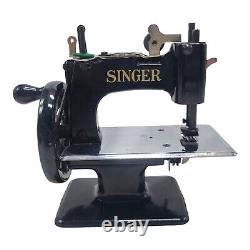 Machine à coudre Vintage SINGER SEWHANDY Modèle n°20 avec boîte d'origine