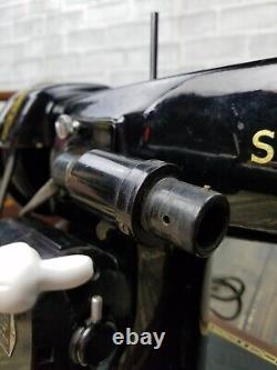 Machine à coudre Vintage SINGER modèle 201K des années 1950 avec boîtier en bois LIRE INFO