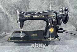 Machine à coudre Vintage Singer 15-91 Centennial en condition étonnante de 1950