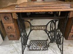 Machine à coudre à pédale Singer antique avec armoire et tiroirs 1916 #G5033646