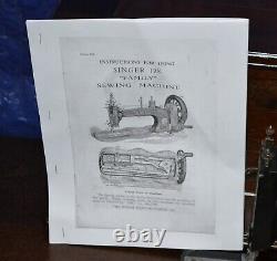 Machine à coudre à pédales Singer 12k Long Shuttle Fiddle Body Family de 1877, révisée