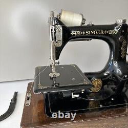 Machine à coudre à point de chaînette Antique Singer modèle 24-62 Pré plume légère AA498036