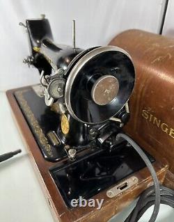 Machine à coudre ancienne Singer Model 99 VTG avec boîtier en bois Numéro de série #AE286236, PAS DE CLÉ