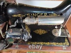 Machine à coudre antique Singer 99-13 de 1925 avec étui, livre, pièces supplémentaires et pied de levier