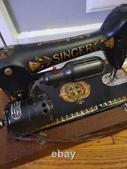 Machine à coudre antique Singer Lotus avec étui TESTÉE FONCTIONNE