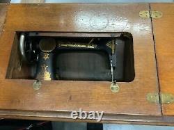 Machine à coudre antique manuelle SINGER avec table modèle-27 fabriquée en 1911