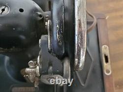 Machine à coudre antique rare à levier de genou Singer de 1926 AD445441 pour pièces et réparations