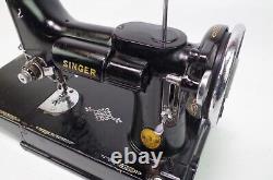 Machine à coudre électrique portable Vintage Singer 221 Featherweight avec boîtier LIRE