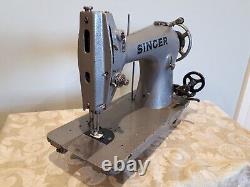 Machine à coudre industrielle Singer Head 95-10 en excellent état, antique de 1924