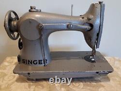 Machine à coudre industrielle Singer Head 95-10 en excellent état, antique de 1924